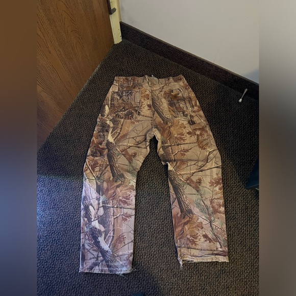 (sold) Carhartt x Realtree Camo Carpenter pants 34x30 - Picture 2 of 4